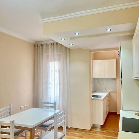 Skanderbeg Square Apartment 02 Tirana Exteriér fotografie